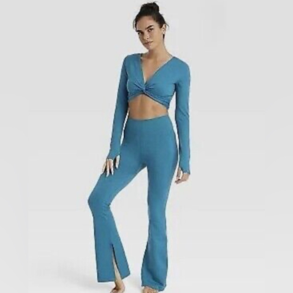 Joy Lab Blue Lagoon Ribbed Flexible Knit Flared Leg Leggings size small